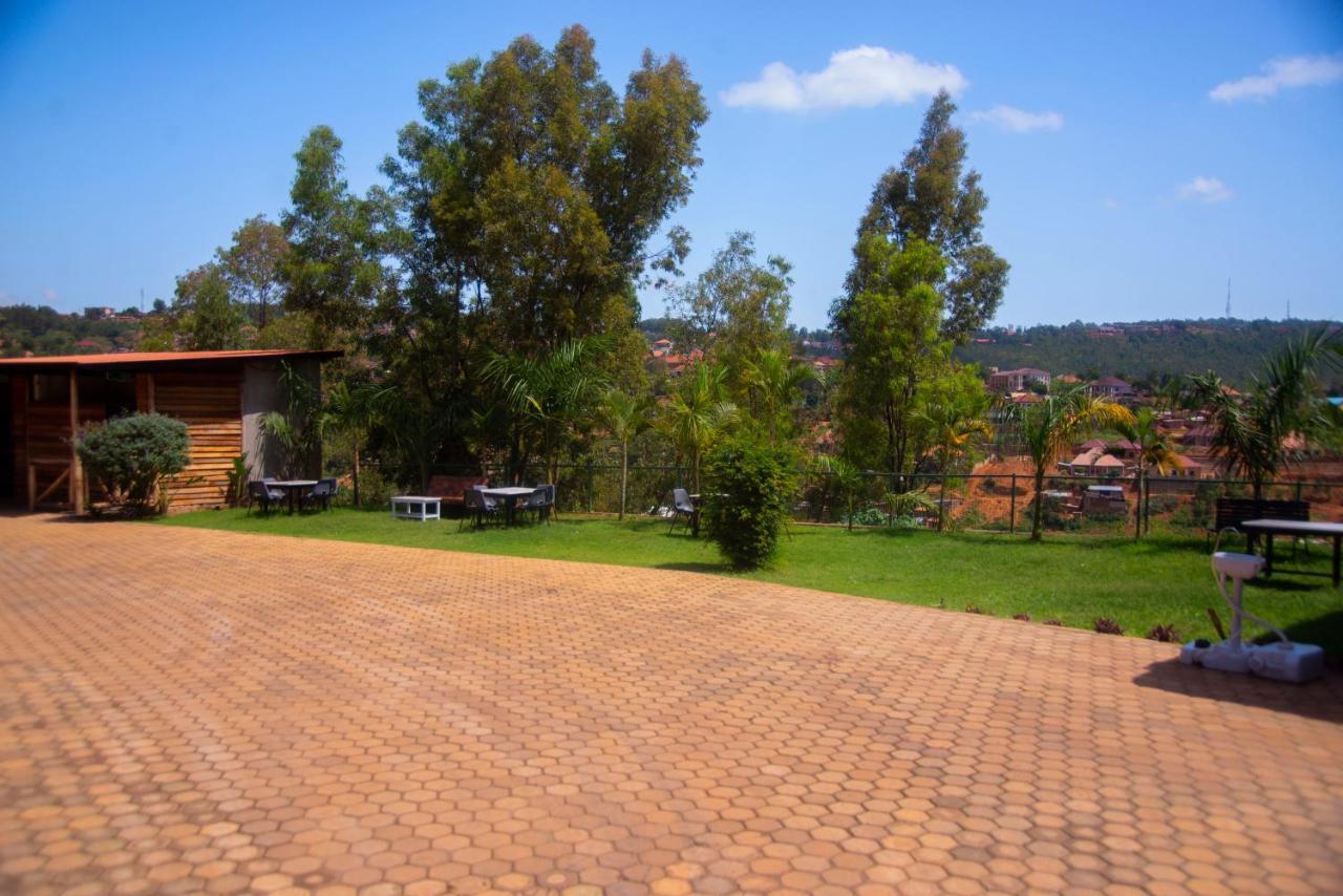 Quality Inn Hotel Kigali Exterior foto